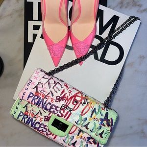 New "Flaunt It" - Multicolored Graffiti Chain Strap Quilted Flap Handbag